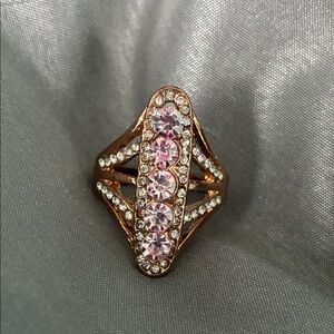 Vintage elegant ring size 7.5 with pink and white crystal stones